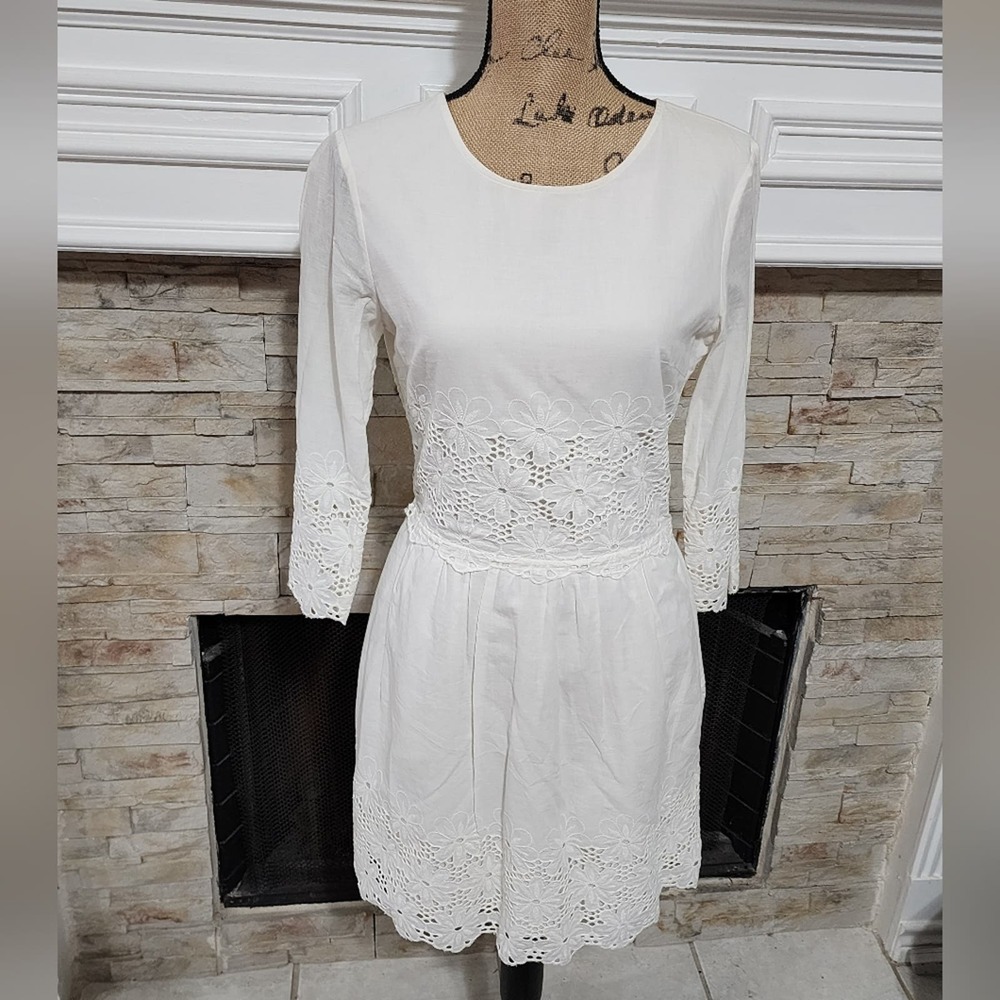 Dolce Vita white eyelet lace‎ trimmed beach mini dress size medium